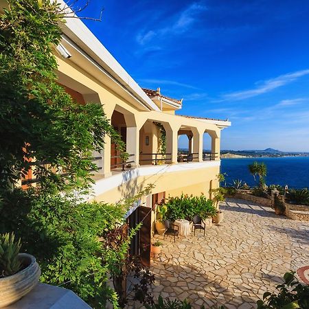 Villa Akros And Suites Keri Екстериор снимка