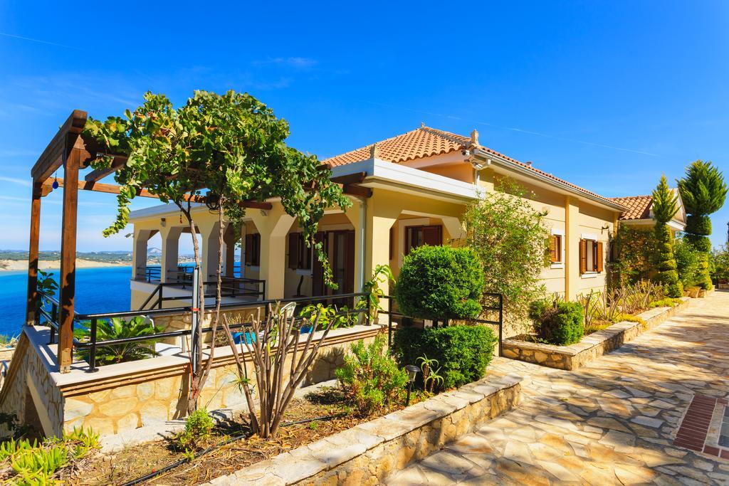 Villa Akros And Suites Keri Екстериор снимка