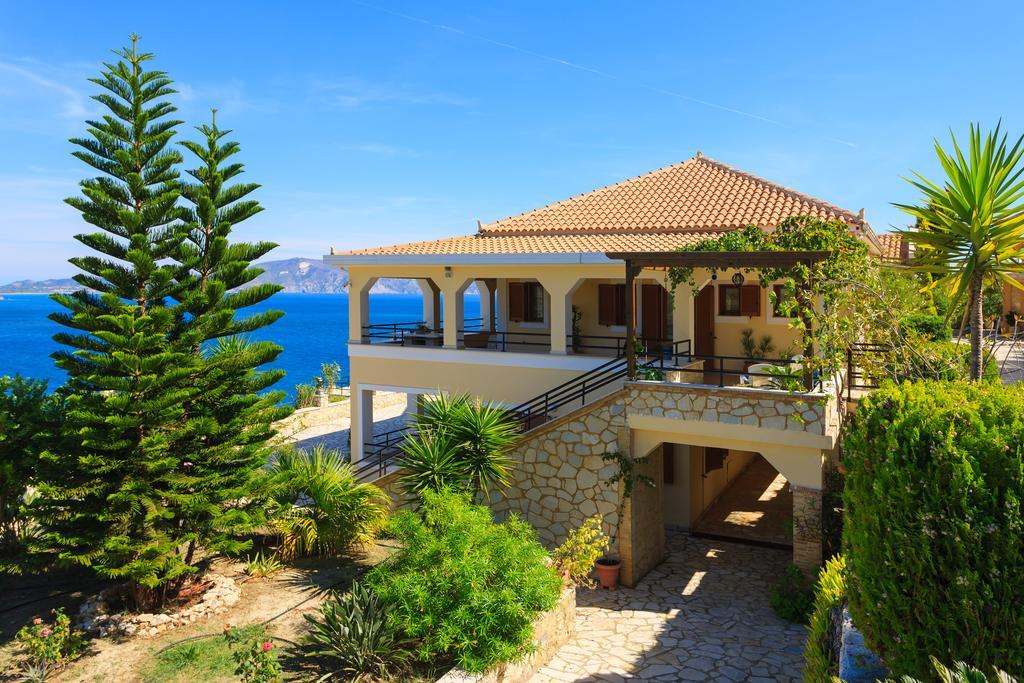Villa Akros And Suites Keri Екстериор снимка