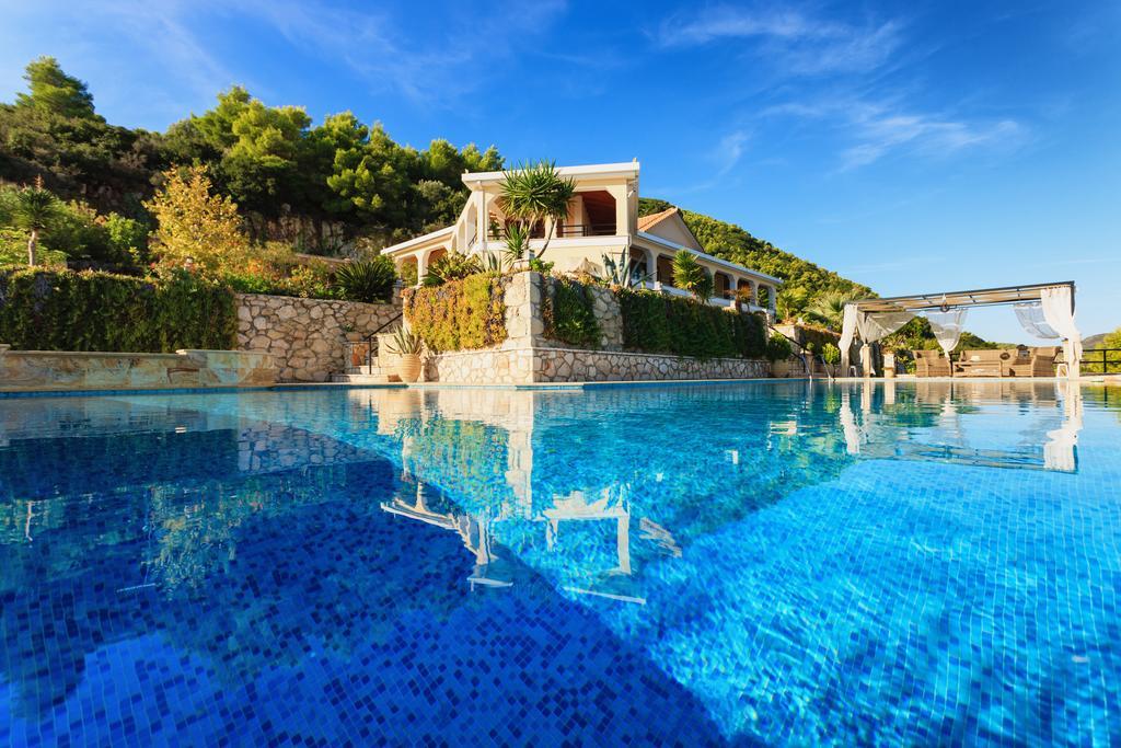 Villa Akros And Suites Keri Екстериор снимка